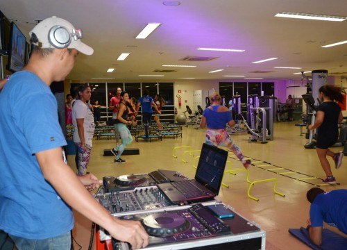 Programação especial com Dj na Academia Sesc Centro