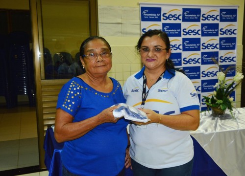 Entrega de uniformes EJA