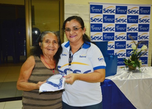 Entrega de uniformes EJA