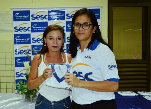 Entrega de uniformes EJA