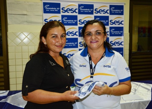 Entrega de uniformes EJA