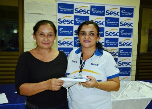 Entrega de uniformes EJA