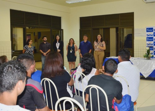 Entrega de uniformes EJA