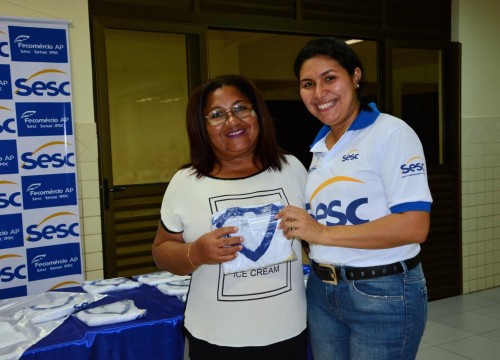 Entrega de uniformes EJA