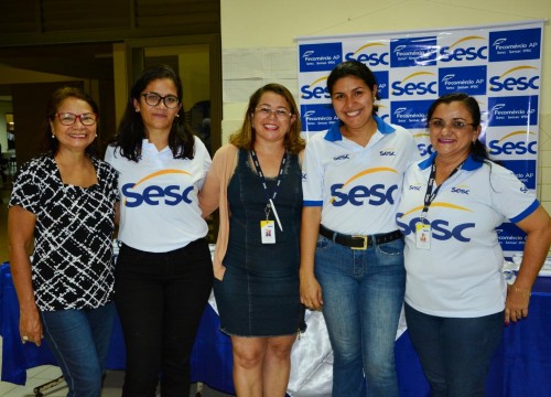 Entrega de uniformes EJA