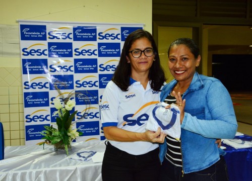 Entrega de uniformes EJA