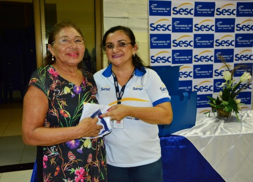 Entrega de uniformes EJA