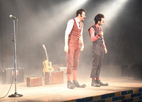 Palco Giratório - Espetáculo de Circo "Concerto em Ri Maior"