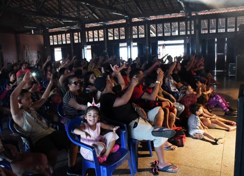 Palco Giratório - Espetáculo de Circo "Concerto em Ri Maior"