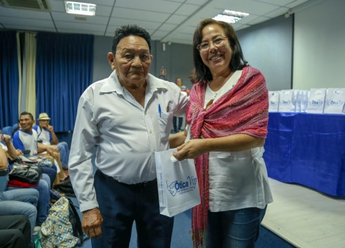 Entrega dos Óculos - EJA