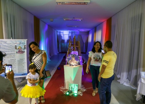Vernissage e Noite de Autógrafos
