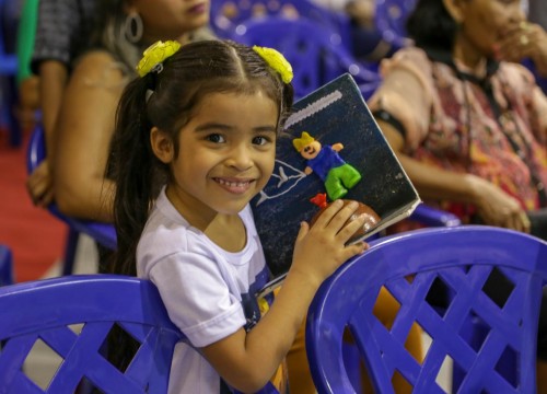 Vernissage e Noite de Autógrafos