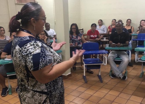 Ações de Cursos, Oficinas e Palestras - Escola Ruth Bezerra