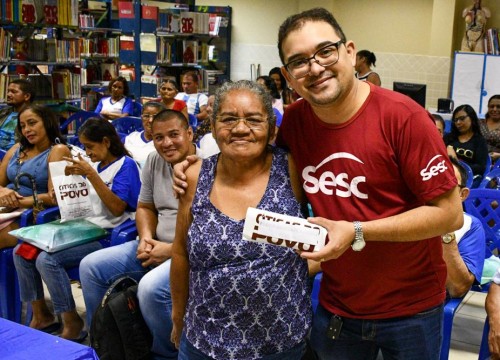 Entrega dos óculos do Projeto Ver para Aprender 