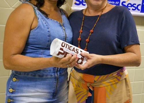 Entrega dos óculos do Projeto Ver para Aprender 