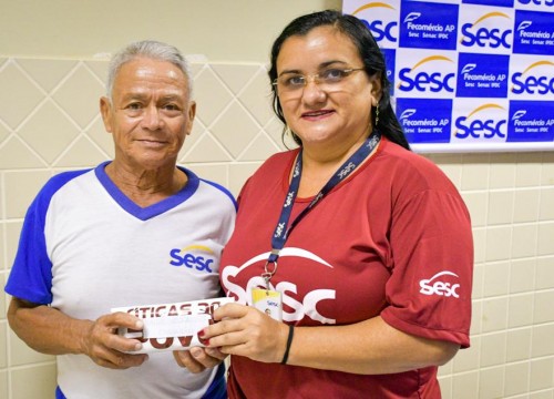 Entrega dos óculos do Projeto Ver para Aprender 