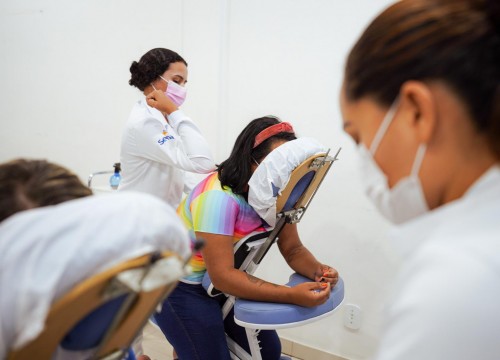 Massagem Relaxante aos funcionários do Sesc Amapá - Parceria com Senac