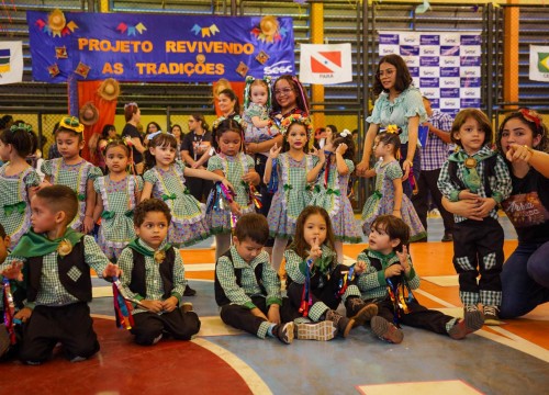 Revivendo Tradições - Turmas manhã