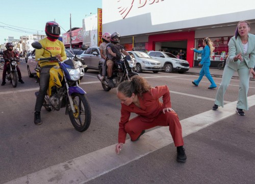 Palco Giratório - Espetáculo Desvio com Muovere Cia. de Dança
