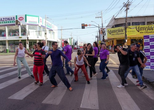 Palco Giratório - Espetáculo Desvio com Muovere Cia. de Dança