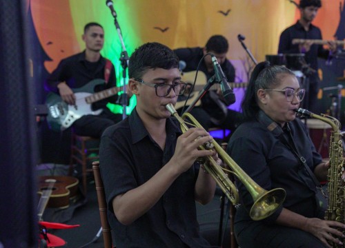 Sesc Partituras com Elizeu Costa e Orquestra Tarumã