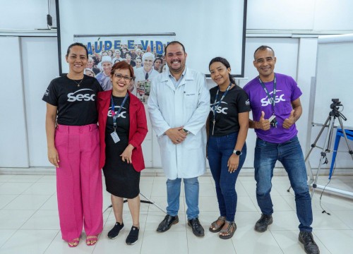 Palestra "Folião Consciente Usa Camisinha" com grupo Saúde e Vida