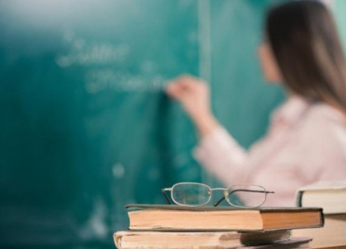 CREDENCIAMENTO DE INSTRUTOR DE IDIOMAS