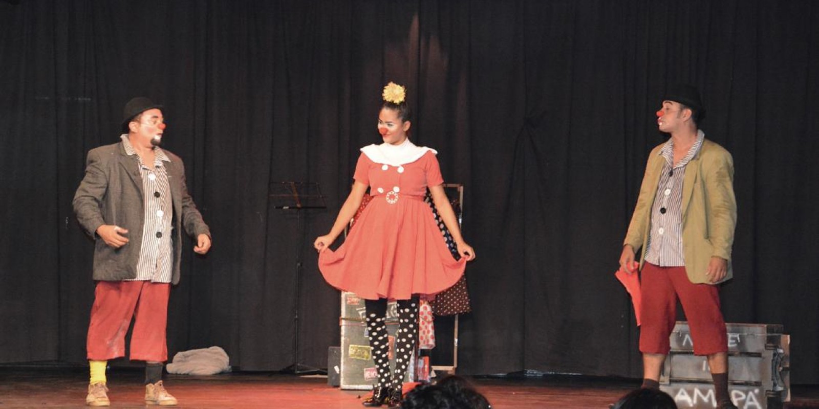 Cia de Circo Amapaense animou público infantil em mais um dia de Amazônia das Artes
