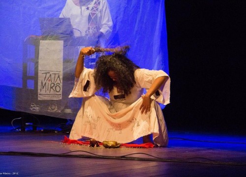 Apresentação poética ‘Xapiri-Curuocangô’ integra programação cultural no Sesc Araxá